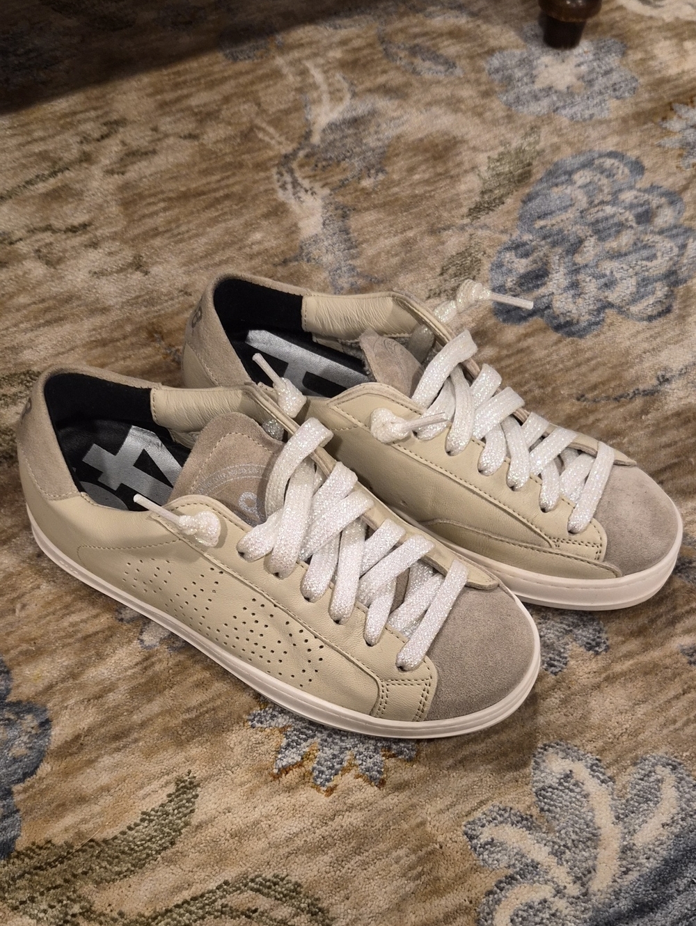 P448 Creamy Beige & Gray Low-Top Sneakers - Neutral Everyday Style